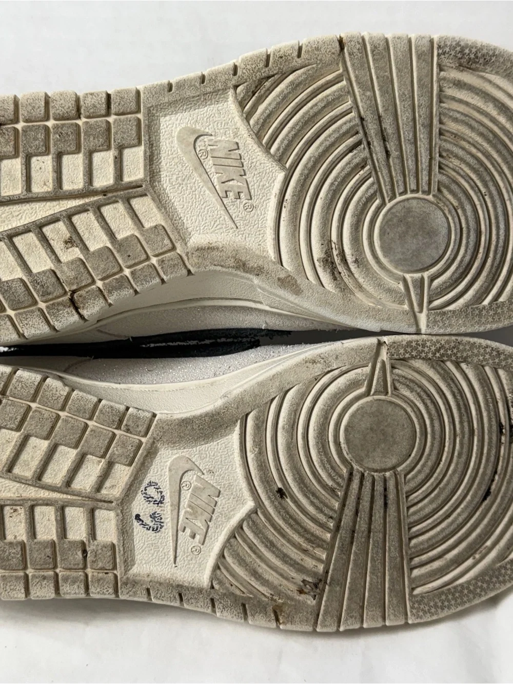 Nike Women's Dunk Low SE 'White Glittery Suede'